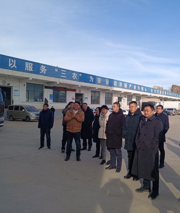 图为：调研组到区社直属企业内蒙古润创冷链物流有限责任公司开展实地调研