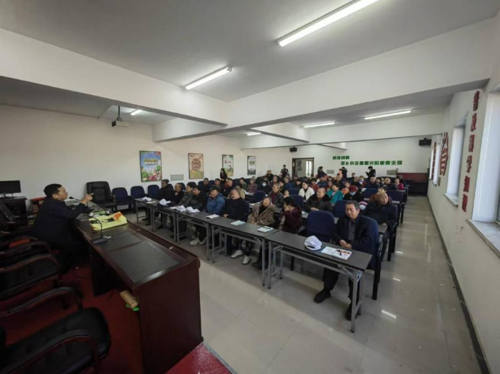 霍林郭勒市供销社召开农业种植技术提升培训班